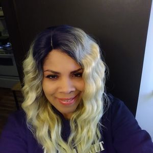 Meet your Posher, Dionysia